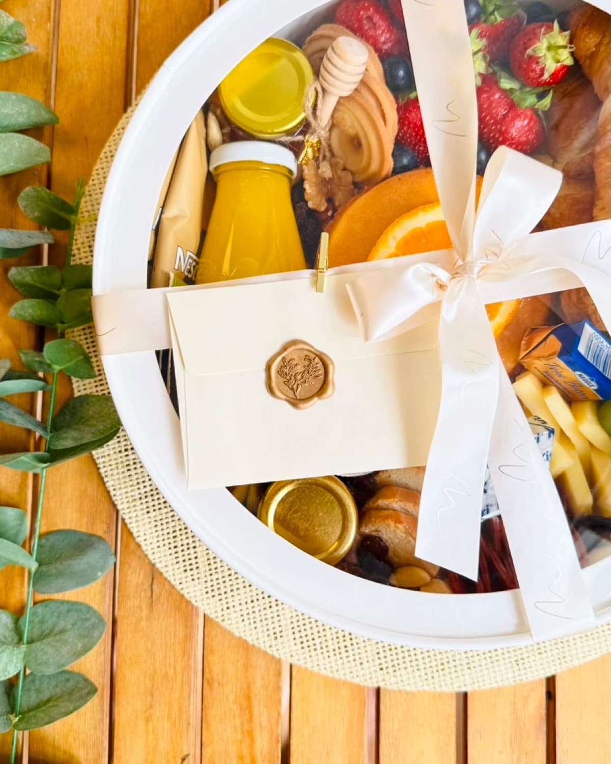 Detailaufnahme des Siegels und der Verpackung der Box Unforgettable Momentum M